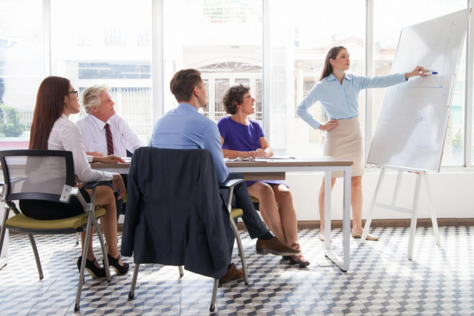 Sessione pratica di allenamento cognitivo con i partecipanti